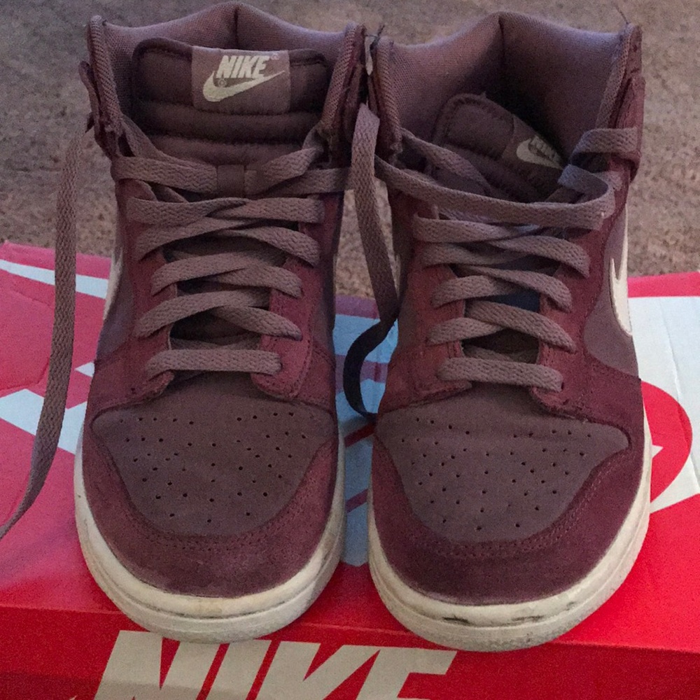 Mans sneakers